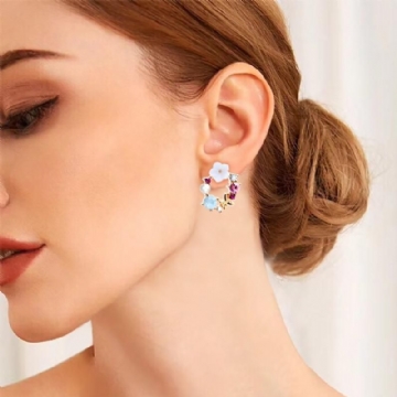 Boucles D'oreilles Douces Et Élégantes Avec Perles Et Strass