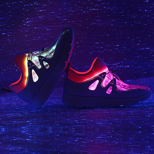 Chaussures Lumineuses Chargeant Des Baskets De Marche À Led Colorées