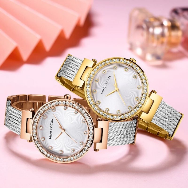 Élégant Strass Décoration Cadran 3atm Étanche Femmes Montre-bracelet Montre À Quartz