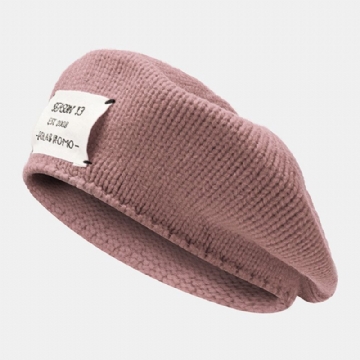 Femmes Acrylique Lettre Patch Automne Hiver Chaud Sauvage Béret Casquette Décontracté Élastique Réglable Tricoté Chapeau