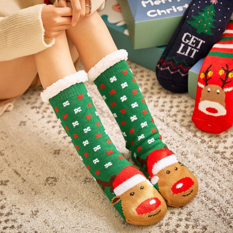 Femmes Chaud Hiver En Plein Air De Noël Style Père Noël Elk Motif Plus Velours Épaissir Maison Sommeil Chaussettes Tube Chaussettes