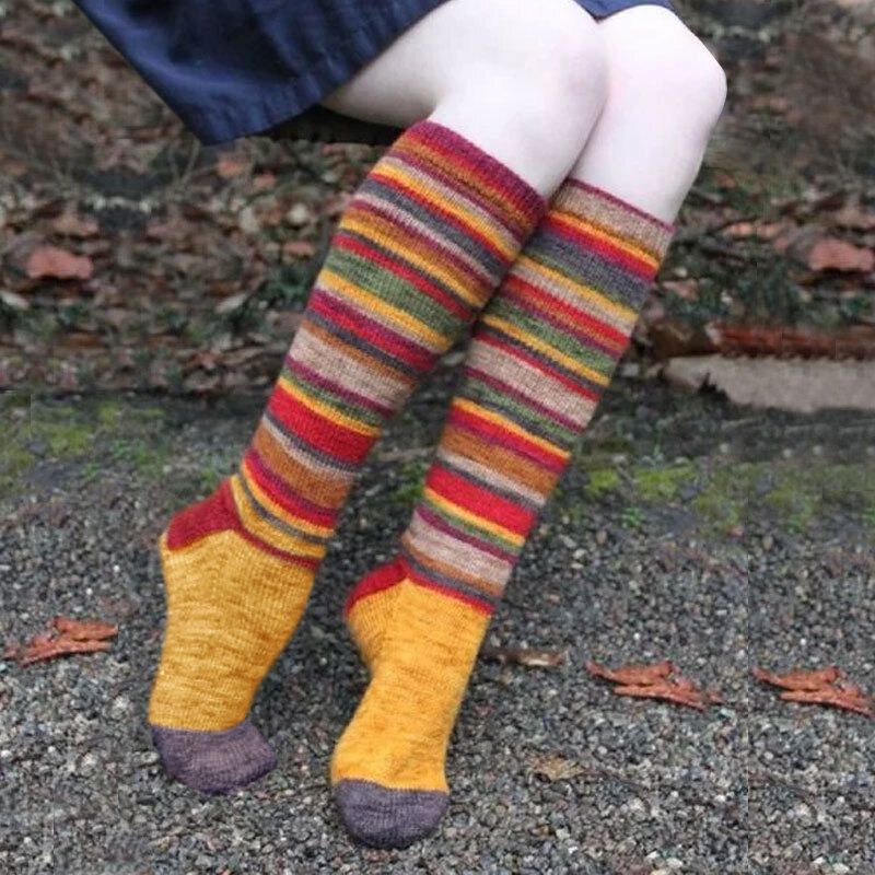 Femmes Coton Couleur Rayure Motif Décontracté Mode Halloween Noël Genou Chaussettes Bas