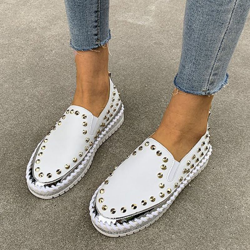 Femmes Élégant Rivet Solide Confortable Doublure Doux Bas Plat Casual Mocassins Chaussures