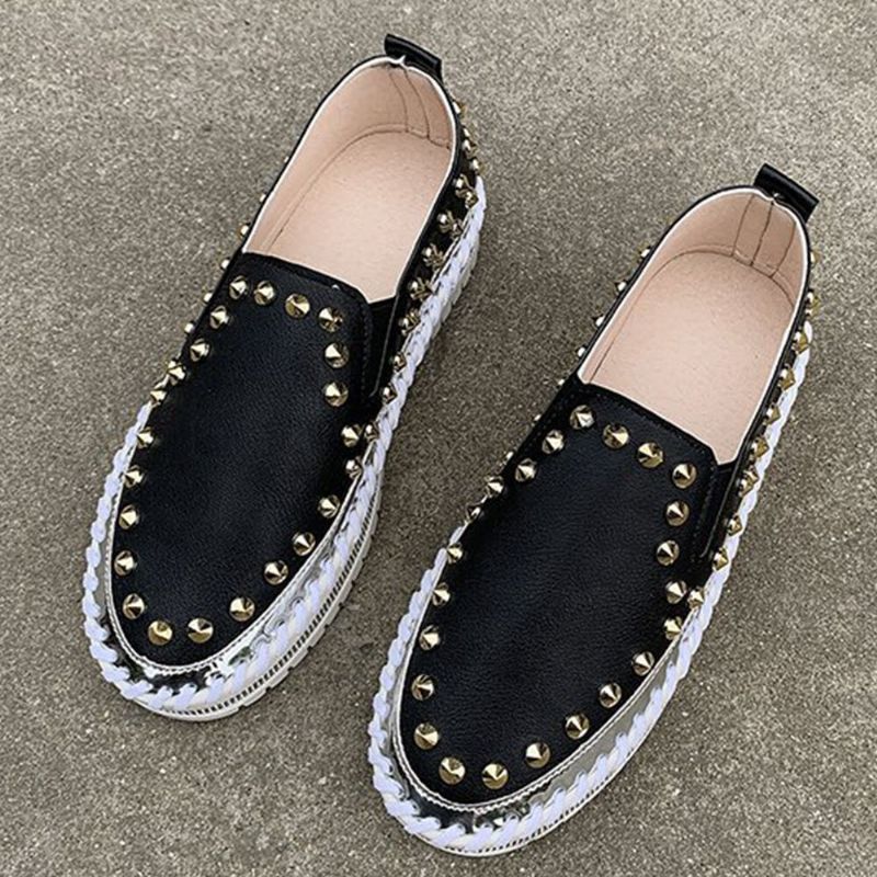 Femmes Élégant Rivet Solide Confortable Doublure Doux Bas Plat Casual Mocassins Chaussures