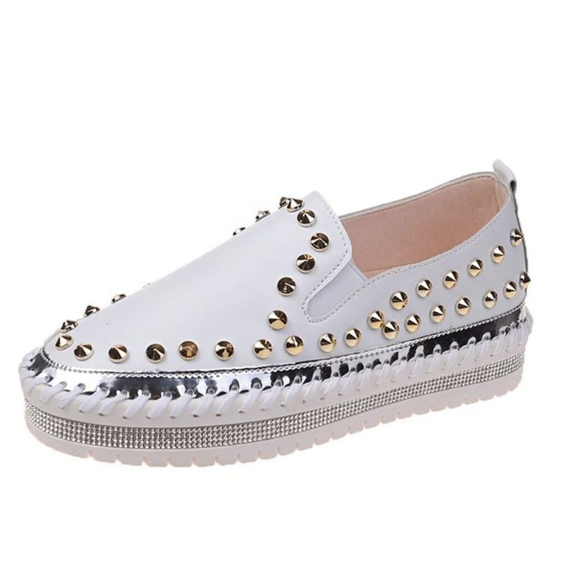 Femmes Élégant Rivet Solide Confortable Doublure Doux Bas Plat Casual Mocassins Chaussures