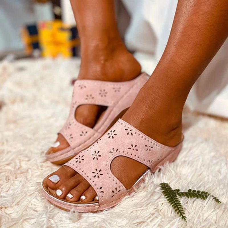 Femmes Flower Cutout Open Toe Slip On Casual Summer Wedge Sandals