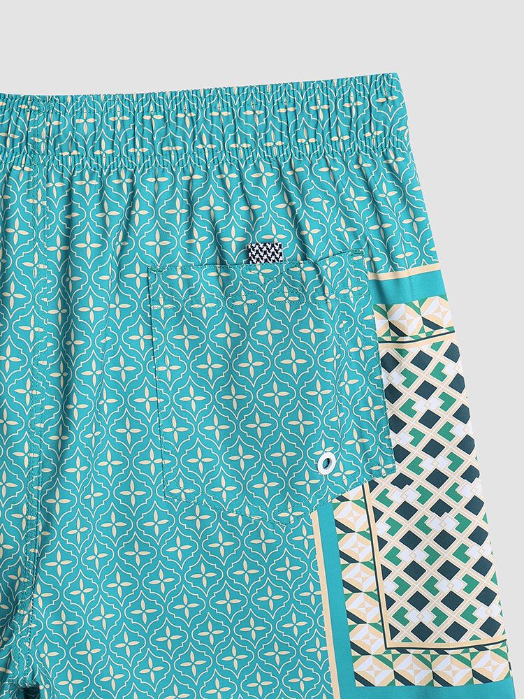 Hommes Élégant Imprimé Patchwork Style Rétro Léger Mince Cordon Board Shorts