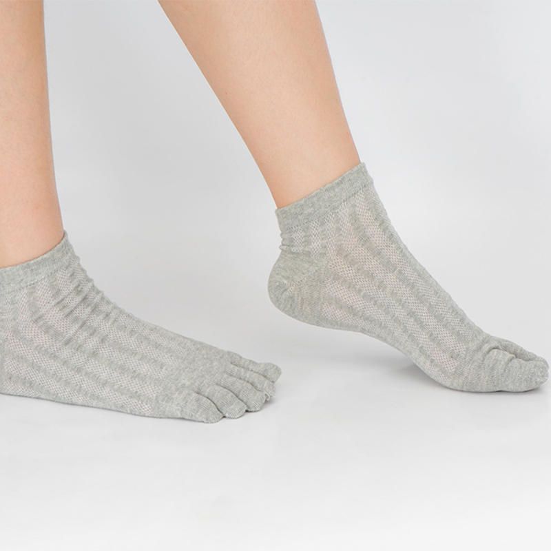 Hommes Femmes Respirant Mèche Courte Cheville Chaussette Sports De Plein Air Déodorant Chaussettes À Cinq Doigts