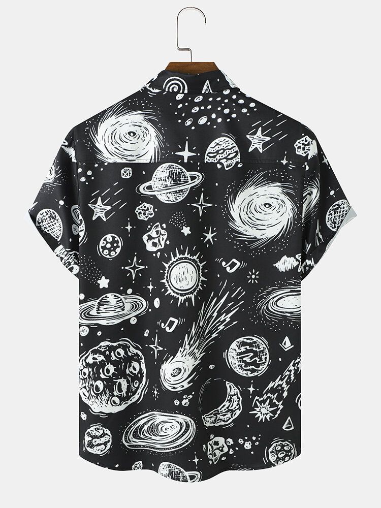 Hommes Galaxy Print Star War Revers Manches Courtes Bouton Chemises Décontractées