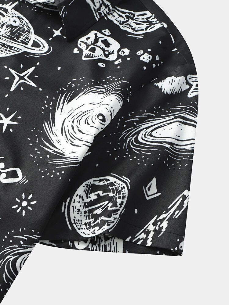 Hommes Galaxy Print Star War Revers Manches Courtes Bouton Chemises Décontractées