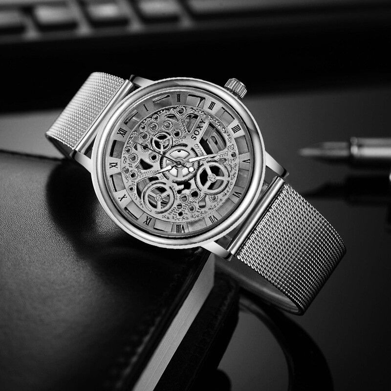 Les Hommes Regardent La Montre À Quartz Creuse En Alliage De Mode D'affaires