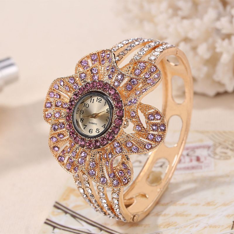 Mode Cristal Fleur Forme Cadran Creux Métal Bracelet Femmes Montre À Quartz