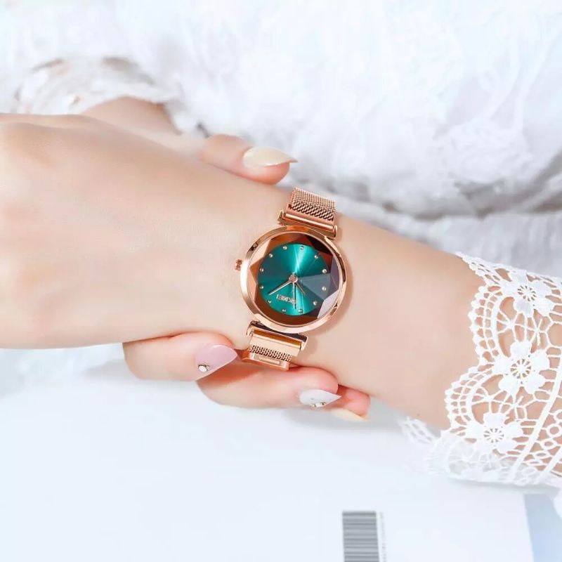 Mode Femmes Montre Miroir De Coupe Stéréoscopique Petit Cadran Bracelet En Acier Inoxydable Dame Montre À Quartz