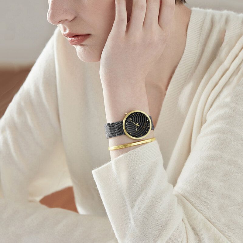 Montre À Quartz À Cadran Simple Avec Bracelet En Acier Pour Femme