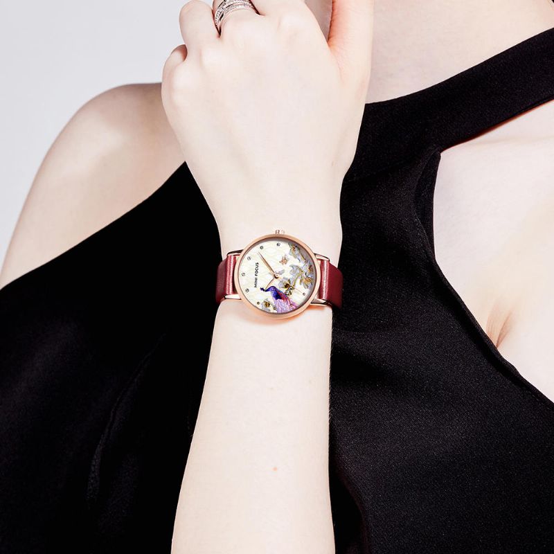 Montre À Quartz En Cuir Véritable Motif Fleur De Paon Pour Femme