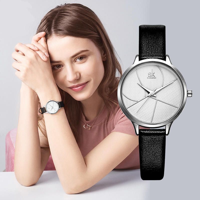 Montre À Quartz Pour Femme Avec Cadran Simple Et Bracelet En Cuir