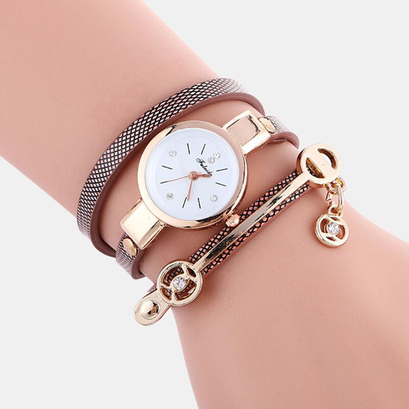 Rétro Bracelet En Cuir Synthétique Polyuréthane Strass Multicouche Montre Pendentif En Métal Réglable Classique Dame Montre À Quartz