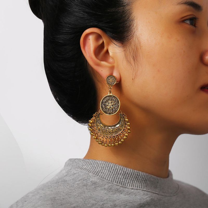 Rétro Bronze Glands Boucle D'oreille Fleur Totem Goutte D'oreille Pour Les Femmes