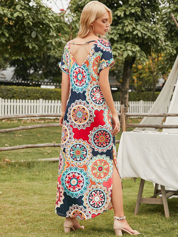 Robe Maxi Fendue À Fleurs Avec Poche À Col En V Et Manches Courtes