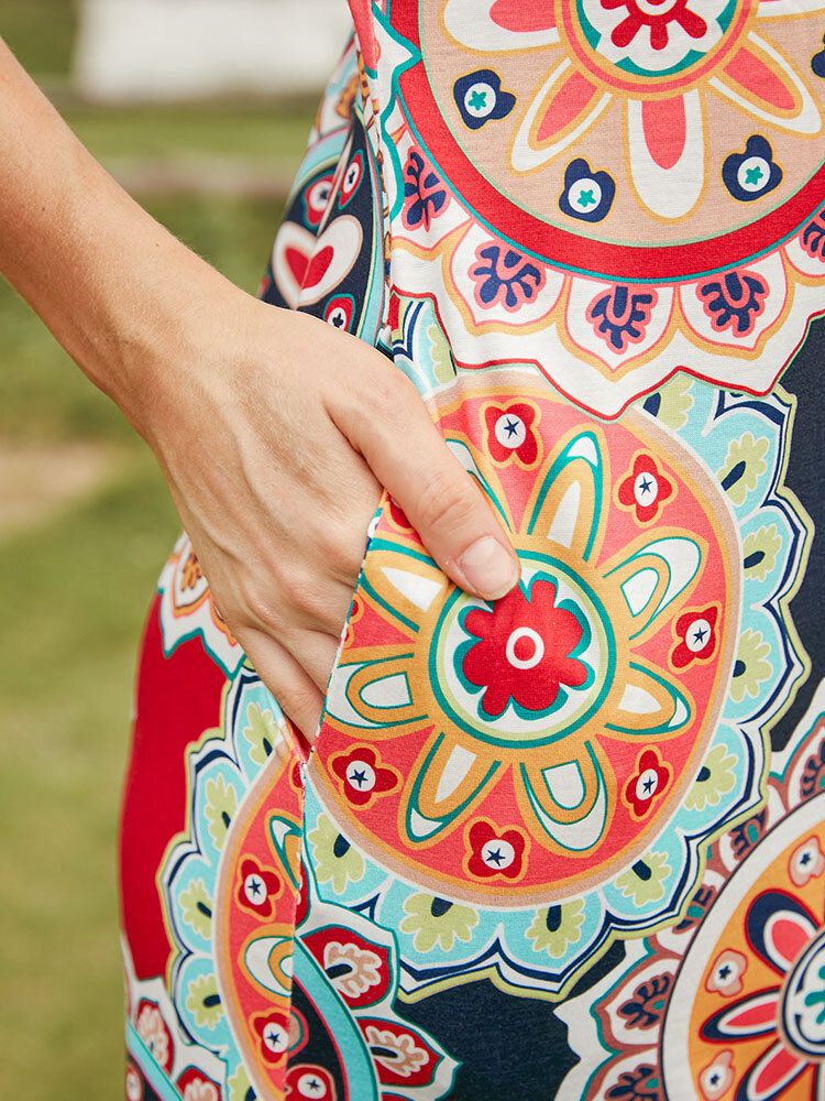 Robe Maxi Fendue À Fleurs Avec Poche À Col En V Et Manches Courtes