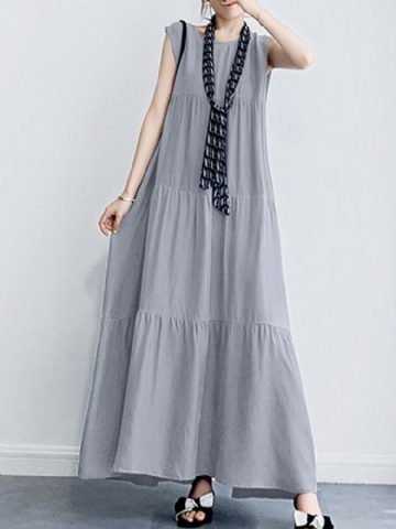 Robe Maxi Plissée À Col Rond Sans Manches À Volants De Couleur Unie