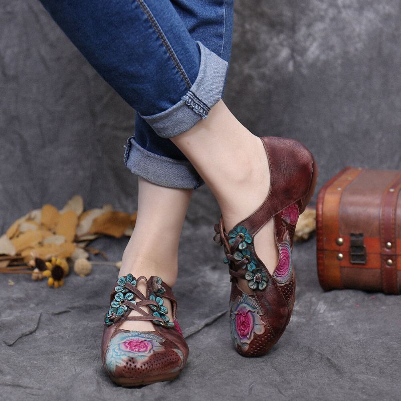 Socofy Retro Embossed Flower Splicing Floral Hollow Lace Up Slip On Flat Shoes