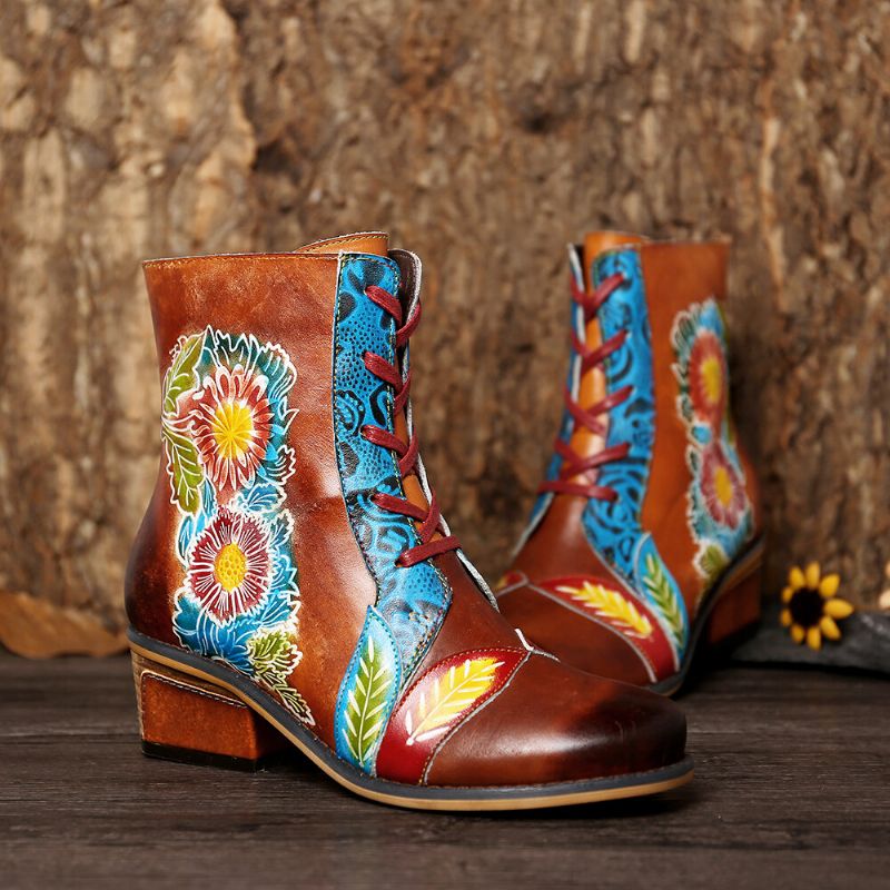 Socofy Retro Flower Pattern Embossed Genuine Leather Stitching Flat Short Boots