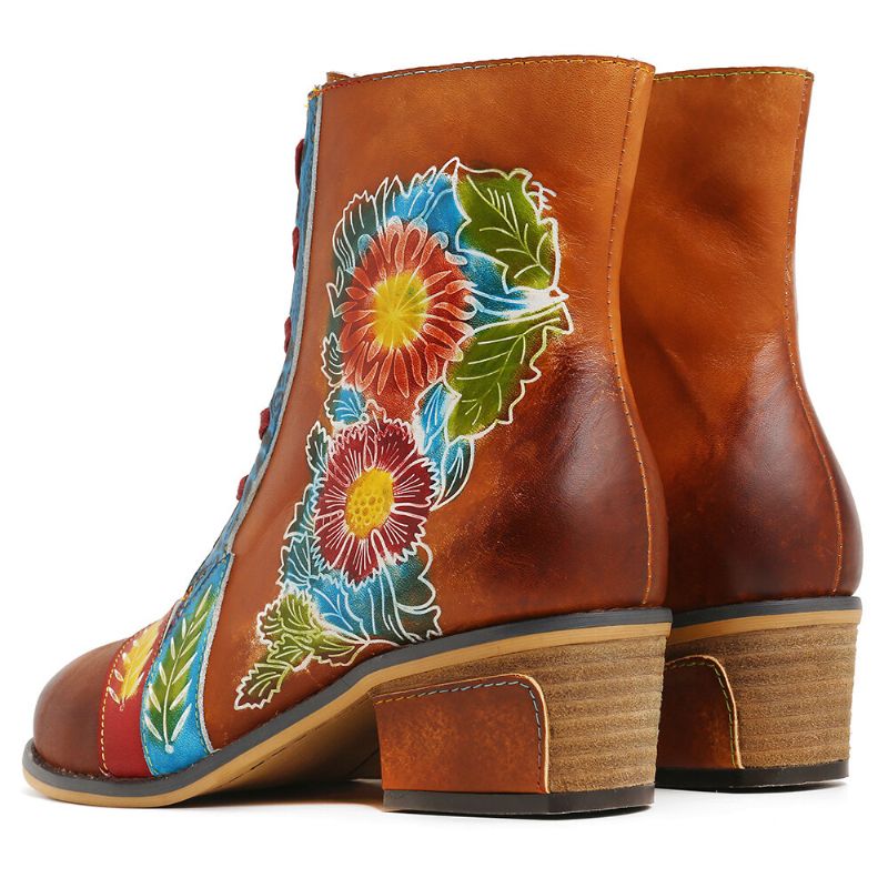 Socofy Retro Flower Pattern Embossed Genuine Leather Stitching Flat Short Boots