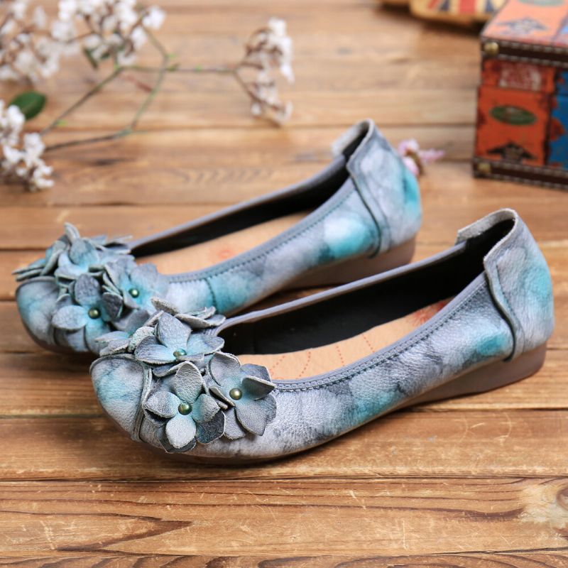 Socofy Retro Flowers Decor Tie-dyed Soft Sole Comfy Slip On Soft Flat Shoes