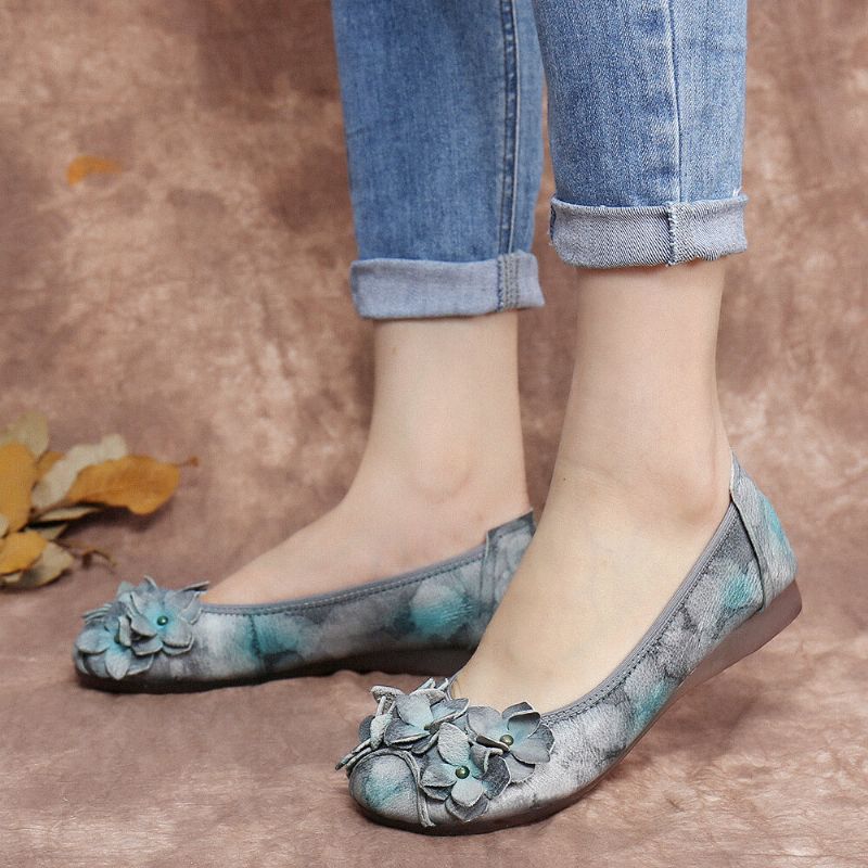 Socofy Retro Flowers Decor Tie-dyed Soft Sole Comfy Slip On Soft Flat Shoes