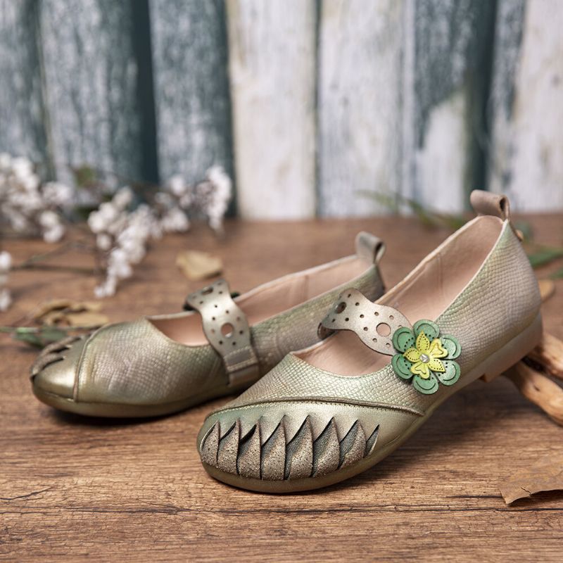 Socofy Vintage Handmade Soft Leather Floral Hook Loop Strap Slip On Flat Shoes