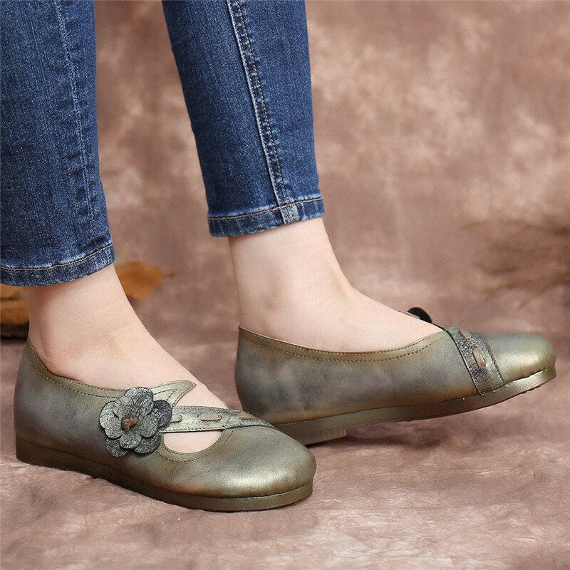 Socofy Vintage Handmade Soft Leather Strap Floral Slip On Flat Shoes