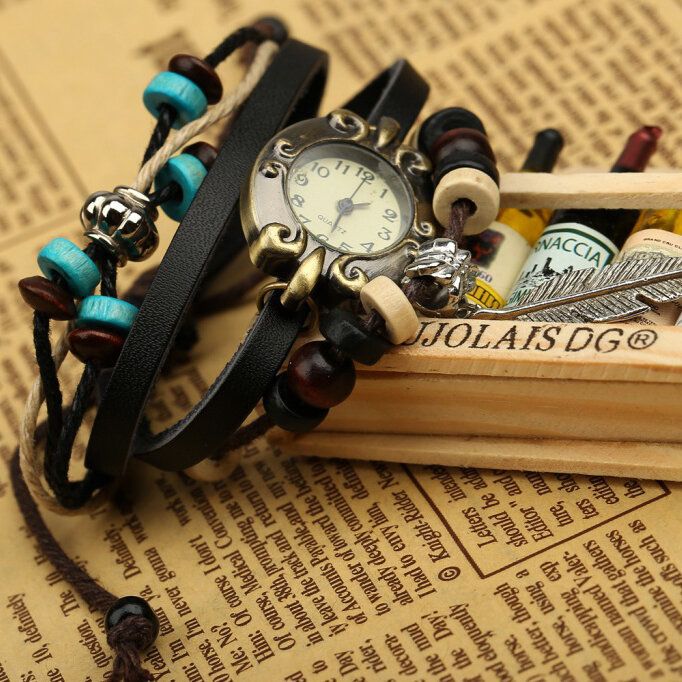 Style Rétro Vintage Cuir De Vachette Multicouche Montre À Quartz Armure Plume Pendentif Bracelet En Cuir Montre