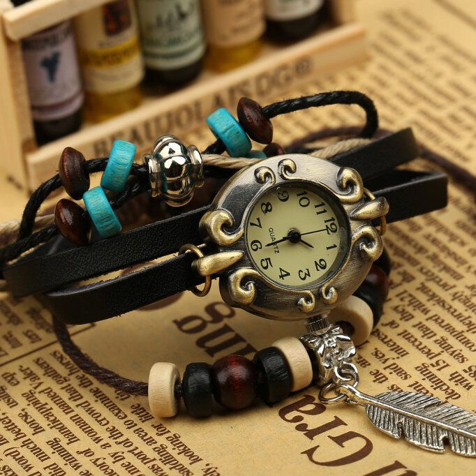 Style Rétro Vintage Cuir De Vachette Multicouche Montre À Quartz Armure Plume Pendentif Bracelet En Cuir Montre