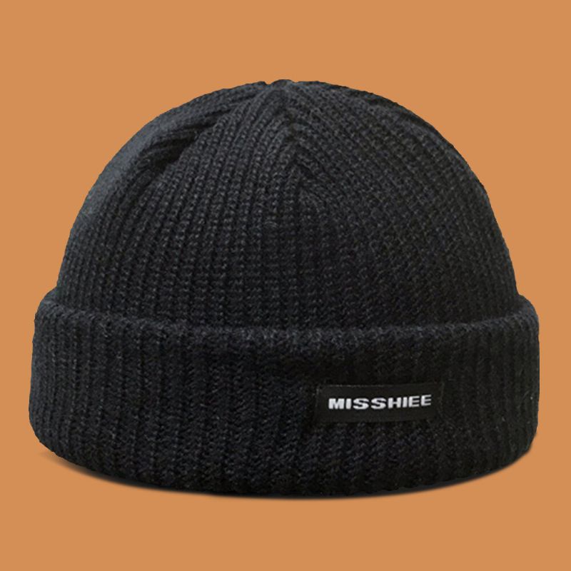 Unisexe Acrylique Lettre Motif Tissu Étiquette Tricoté Casquette Hip Hop Hiver Chaleur Crâne Casquette Bonnet Chapeau