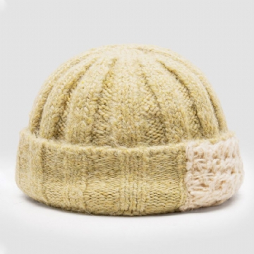 Unisexe Acrylique Tricoté Couleur Unie Rayé Crochet Couleur-match Patch Chaleur Sans Bord Bonnet Propriétaire Casquette Tête De Mort